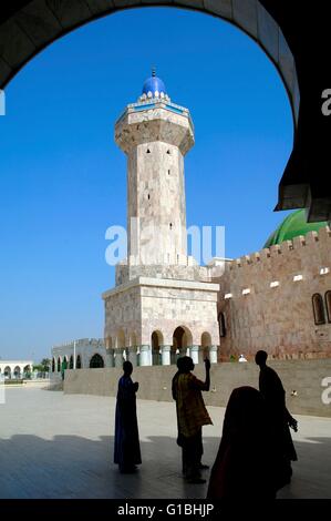 Région de Diourbel, Sénégal, Touba, mosquée Mouride (la plus grande mosquée de l'Afrique de l'ouest, célèbre pour le Magal, un grand pèlerinage annuel des Musulmans Mouride rassemblement Banque D'Images