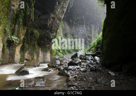 Goa Lalay, situé dans le village Sukadana Argapura district de Majalengka, Ouest de Java. Banque D'Images