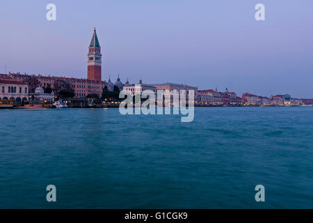 Vénétie Venise vue depuis Punta della Dogana Banque D'Images