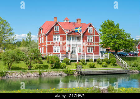 Gota Canal et Gota Hotel pendant le printemps à Borensberg, Suède. Banque D'Images