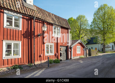 Petite ville idyllique au printemps de Söderköping en Suède. Banque D'Images