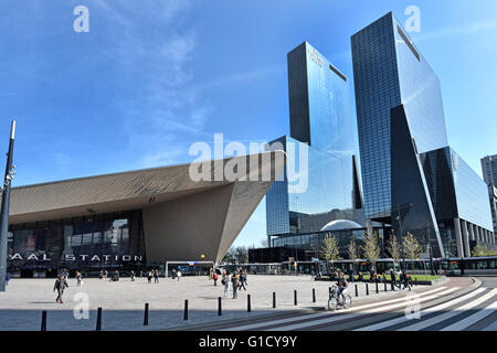 La gare centrale de Rotterdam Weena ( Pays-Bas Delftse Poort Nationale Nederlanden, RBS, Royal Bank of Scotland, Unilever ) Banque D'Images