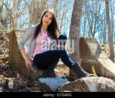 Stéphanie Leblanc avril 2016 dans la région de Wilson, St-Jérôme, Québec Chutes Banque D'Images