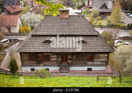 Maison en bois dans la région de Kazimierz Dolny, Pologne, Europe, propriété privée extérieur en calmant naturel paysages, vue extérieure du bâtiment. Banque D'Images