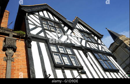 Période Tudor façade d'un immeuble à Stratford-Upon-Avon, en Angleterre. 16e siècle Banque D'Images