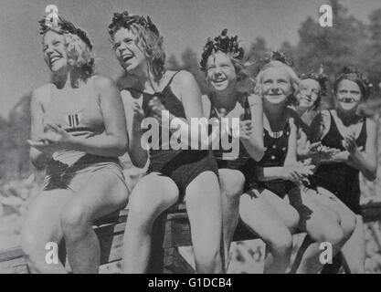 Impression photographique nageurs à Flatenbadet, une plage de baignade dans le sud-est de Stockholm, à proximité du lac Flaten. En date du 20e siècle Banque D'Images