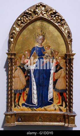 La peinture intitulée "La Vierge et l'enfant avec six anges et deux chérubins' par Antonio di Bartolomeo Francesco (1393-1452) un peintre italien. En date du 15e siècle Banque D'Images