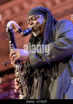 Courtney Pine se produisant au festival de Jazz, Cheltenham Cheltenham, Royaume-Uni. 2016 Banque D'Images