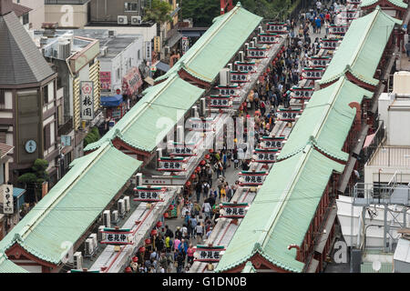 Centre commercial Nakamise, vue aérienne du centre d'information sur la culture d'Asakusa. Banque D'Images