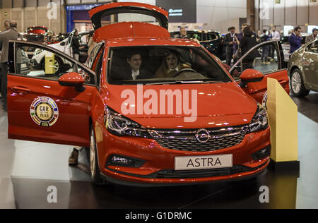 Madrid, Espagne, 10 mai 2016. Voiture de l'année en vue de l'inauguration de l'exposition d'automobiles. Banque D'Images