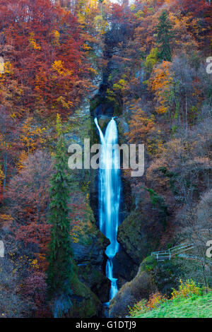 Europe, France, Haute Savoie, Rhone Alpes, décor de l'automne, Cascade cascade de Coeur Banque D'Images