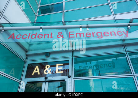 Entrée d'urgence ou d'accident à l'University College Hospital, Londres, Royaume-Uni Banque D'Images