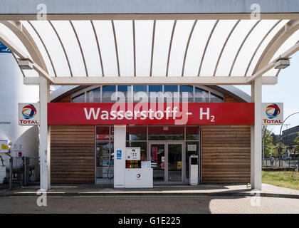 Station de remplissage de carburant hydrogène Wasserstoff par Total à Berlin Allemagne Banque D'Images