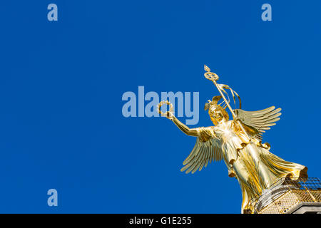 Colonne de la victoire ou SiegessŠule statue dans Tiergarten Berlin Allemagne Banque D'Images