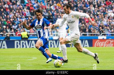 La Corogne, Espagne. 14 mai, 2016. Gareth Bale (Real Madrid) contrôle le ballon pendant le match de football du dernier tour de la saison 2016/2017 de ligue espagnole "La Liga" entre RC et du Deportivo La Corogne Real Madrid CF au stade Riazor sur mai14, 2016 à La Corogne, Espagne. Crédit : David Gato/Alamy Live News Banque D'Images