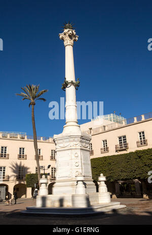 Dans memorial Monument Plaza Vieja, la Plaza de la Constitucion, Ville d'Almeria, Espagne Banque D'Images