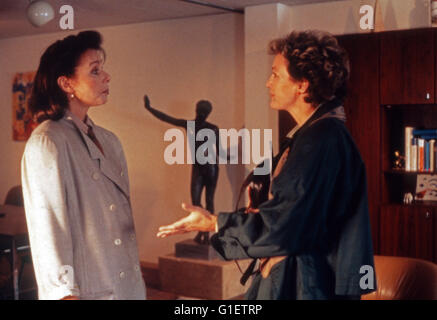& Söhne, Lorentz Fernsehserie, Deutschland, 1988 acteurs : Monika Peitsch (liens), Gila von Weitershausen Banque D'Images