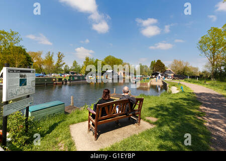 Papermill lock est un lieu touristique populaire et magnifique, au milieu de l'Essex, et idéal pour une journée à la campagne. Banque D'Images