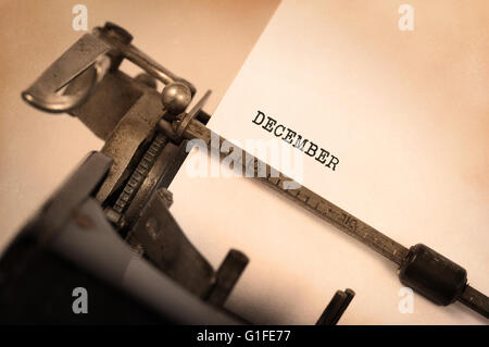 Vintage inscription a été faite par vieille machine à écrire - décembre Banque D'Images