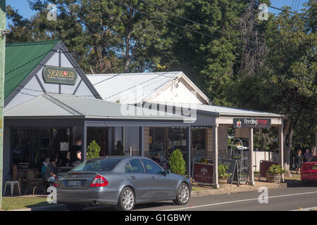 Kurrajong ville village rue haute, petite ville près de Bilpin dans le parc national des Blue Mountains, Nouvelle-Galles du Sud, Australie Banque D'Images