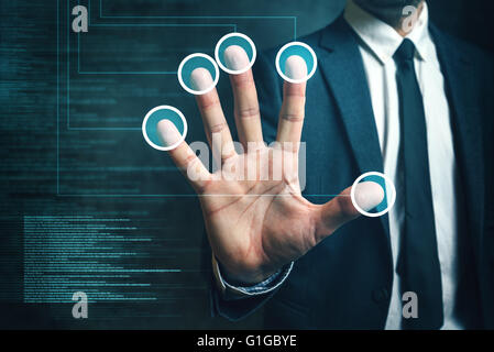 Businessman passant avec vérification biométrique d'empreintes digitales, la technologie futuriste moderne dans la région de service de la sécurité et de bus Banque D'Images