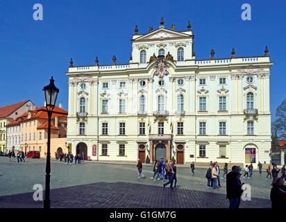 Prague, République tchèque. Sternberg Palace / Šternberský palác. Partie de la Galerie nationale sur Hradcanske namesti (place) Banque D'Images