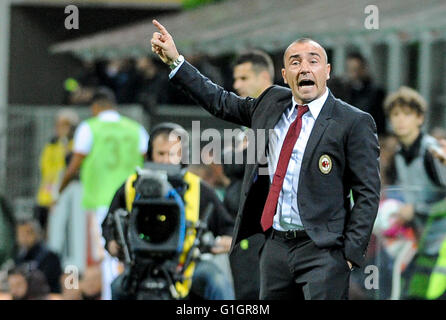 Milan, Italie. 14 mai 2016 : Cristian Brocchi gestes au cours de la serie d'un match de football entre l'AC Milan et l'AS Roma. Credit : Nicolò Campo/Alamy Live News Banque D'Images