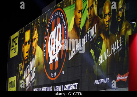 CURITIBA, PR - 14/05/2016 : UFC 198 - Les tickets fermés pour l'UFC 198. (Photo : Ezequiel Joat ? Prestes / FotoArena) Banque D'Images