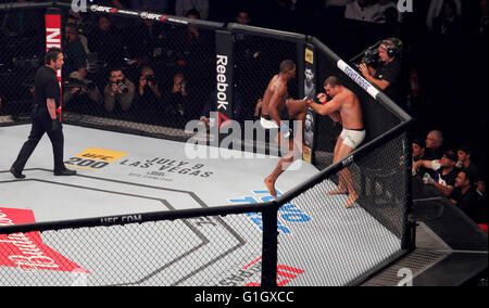 CURITIBA, PR - 14/05/2016 : UFC 198 - Mauricio Shogun vs Corey Anderson. (Photo : Ezequiel Joat ? Prestes / FotoArena) Banque D'Images