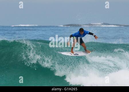 Rio de Janeiro, Brésil. 14 mai, 2016. Miguel Pupo (BRA) dans le cadre de la Ronde 2 du WCT Pro 2016 Rio Oi à Barra da Tijuca. Crédit : Maria Adelaide Silva/Alamy Live News Banque D'Images