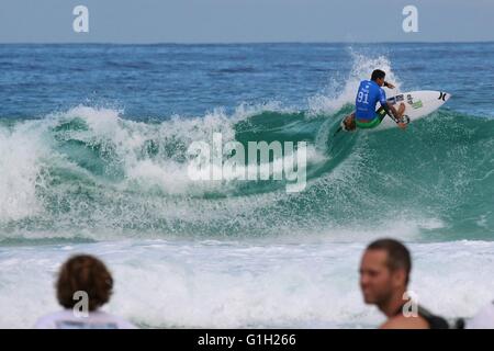 Rio de Janeiro, Brésil. 14 mai, 2016. Miguel Pupo (BRA) dans le cadre de la Ronde 2 du WCT Pro 2016 Rio Oi à Barra da Tijuca. Crédit : Maria Adelaide Silva/Alamy Live News Banque D'Images