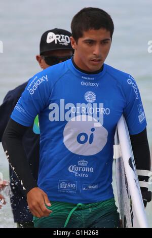 Rio de Janeiro, Brésil. 14 mai, 2016. Miguel Pupo (BRA) dans le cadre de la Ronde 2 du WCT Pro 2016 Rio Oi à Barra da Tijuca. Crédit : Maria Adelaide Silva/Alamy Live News Banque D'Images