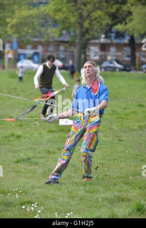 Streatham Common, London, UK. Le 15 mai 2016. Streatham Kite annuel commun journée, une journée familiale célébrant kites et cerf-volant. Banque D'Images