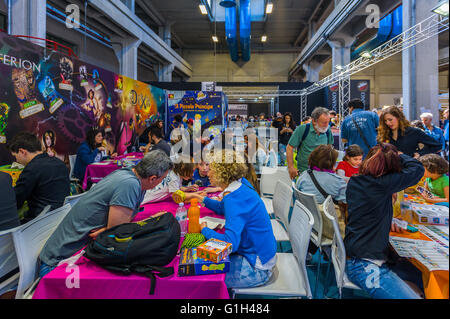 Turin, Italie. 15 mai, 2016. XXIX International Book Fair - Stand de Palyers, Crédit : Realy Easy Star/Alamy Live News Banque D'Images