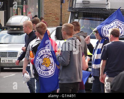 Londres, Royaume-Uni. 15 mai, 2016. Fans de football de Ligue 1 Le Royaume-Uni Leicester City FC Champions Banque D'Images