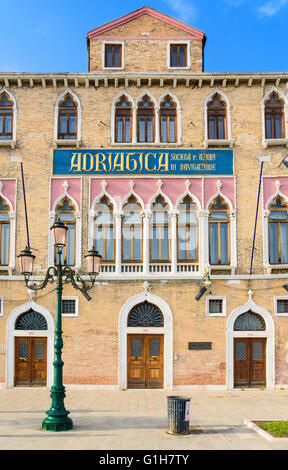 L'ancien bâtiment Adriatica Societa di Navigazione Fondamenta Zattere al Ponte Longo, Dorsoduro, Venise, Italie Banque D'Images