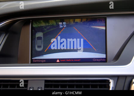 2009 Audi A5 cabriolet l'écran caméra de recul Banque D'Images