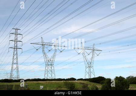 Les lignes électriques et les pylônes d'Australie à Melbourne Australie Victoria Banque D'Images