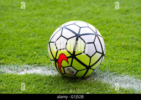 Gijon, Espagne. 15 mai, 2016. Au cours de la balle de match de football du dernier tour de la saison 2016/2017 de ligue espagnole "La Liga" entre Real Sporting de Gijón et Villareal CF au stade Molinon le 15 mai 2016 à Gijon, Espagne. Crédit : David Gato/Alamy Live News Banque D'Images