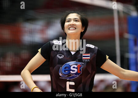 Tokyo Metropolitan Gymnasium, Tokyo, Japon. 15 mai, 2016. Thinkaow Pleumjit (THA), le 15 mai 2016 - Volley-ball : Women's Volleyball World final pour la qualification aux Jeux Olympiques de Rio de Janeiro 2016 match entre l'Italie 3-1 en Thaïlande au Tokyo Metropolitan Gymnasium, Tokyo, Japon. © Jun Tsukida/AFLO SPORT/Alamy Live News Banque D'Images