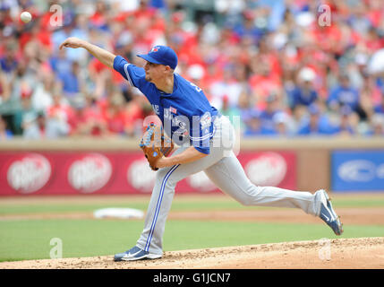 15 mai 2016 : de baseball des Blue Jays de Toronto Aaron Sanchez # 41 lors d'un match entre la MLB les Blue Jays de Toronto et les Rangers du Texas à Globe Life Park à Arlington, TX Texas défait 7-6 Toronto Albert Pena/CSM Banque D'Images