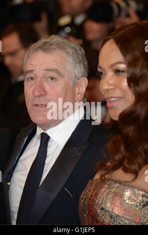 Cannes, France. Le 11 mai, 2016. CANNES, FRANCE - 16 MAI : Robert de Niro assiste à la projection de "mains de Pierre' à l'assemblée annuelle 69e Festival du Film de Cannes au Palais des Festivals le 16 mai 2016 à Cannes, France. © Frédéric Injimbert/ZUMA/Alamy Fil Live News Banque D'Images