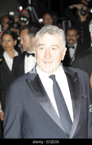 Cannes, France. 17 mai, 2016. Robert De Niro Premiere pour mains de Pierre au Festivel de Cannes 17 Mai 2016 Crédit : Peter Phillips/Alamy Live News Banque D'Images