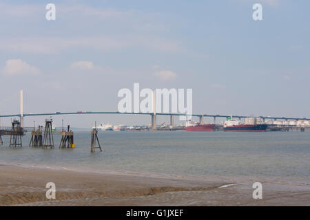 La reine Elizabeth II du pont, Greenhithe Kent, Angleterre Banque D'Images