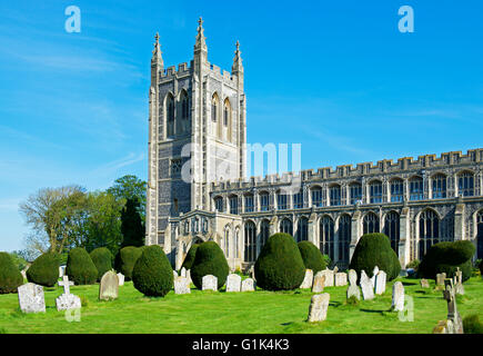 L'église Holy Trinity - et Lady Chapel - dans le village de Long Melford, Suffolk, Angleterre, Royaume-Uni Banque D'Images