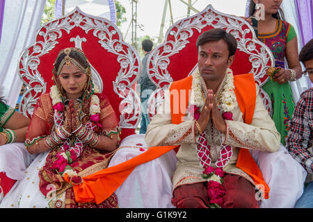 Couple Ahir à leur mariage, Kutch Banque D'Images