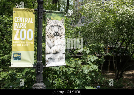 Des bannières, zoo de Central Park, NYC Banque D'Images