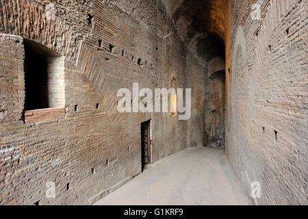 La rampe impériale de Domitien a été l'entrée du Palais Impérial sur le Mont Palatin, le Forum Romain, Rome, Italie Banque D'Images