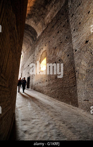 La rampe impériale de Domitien a été l'entrée du Palais Impérial sur le Mont Palatin, le Forum Romain, Rome, Italie Banque D'Images