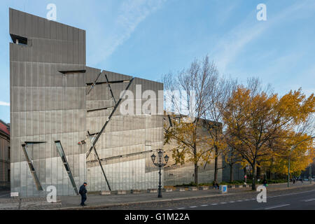 Judisches Museum (Musée Hébraïque) ancien bâtiment conçu Philipp Gerlach en 1735, nouveau bâtiment de Daniel Libeskind en 2001 , Berli Banque D'Images